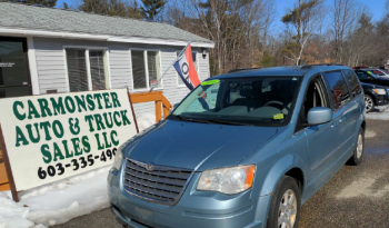 Used 2010 Teal Chrysler Van sliding side doors, automatic transmission