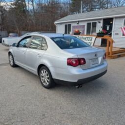 2010 Volkswagen Jetta Limited Edition Sedan 4D full