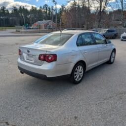 2010 Volkswagen Jetta Limited Edition Sedan 4D full