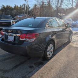 2015 Chevrolet Cruze LS Sedan 4D full