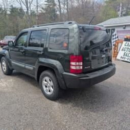2010 Jeep Liberty Sport SUV 4D full