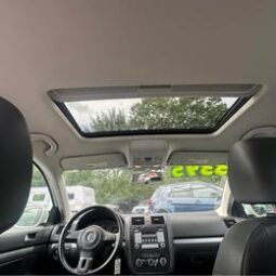 2010 Volkswagen Jetta SE Sedan 4D full