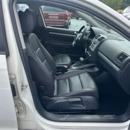 2010 Volkswagen Jetta SE Sedan 4D full
