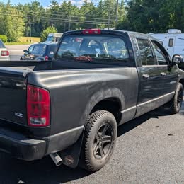 2006 Dodge Ram 1500 Quad Cab SLT Pickup 4D 6 1/4 ft full