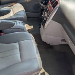 2007 Chrysler Town & Country Touring Minivan 4D full