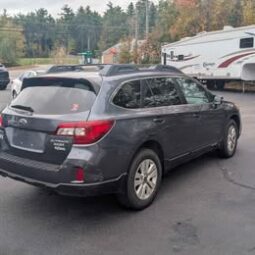 2015 Subaru Outback 2.5i Premium Wagon 4D full