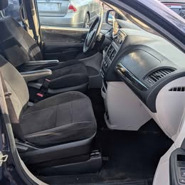 2014 Dodge Grand Caravan SE Plus Minivan 4D full