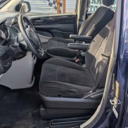 2014 Dodge Grand Caravan SE Plus Minivan 4D full