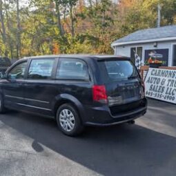 2014 Dodge Grand Caravan SE Plus Minivan 4D full