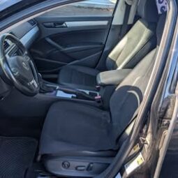 2013 Volkswagen Passat 2.5L SE Sedan 4D full