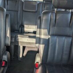 2013 Chrysler Town & Country Touring Minivan 4D full