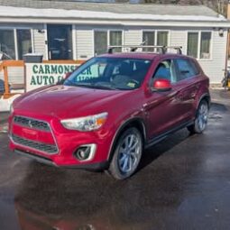 2015 Mitsubishi Outlander SE Sport Utility 4D