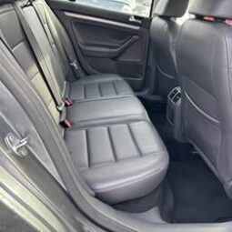 2009 Volkswagen Jetta 2.5L SE Sedan 4D full