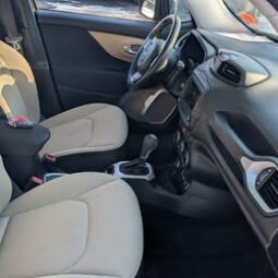 2015 Jeep Renegade Latitude Sport Utility 4D full