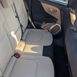 2015 Jeep Renegade Latitude Sport Utility 4D full