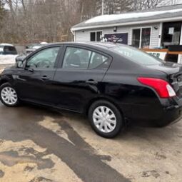 2012 Nissan Versa full