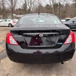 2012 Nissan Versa full