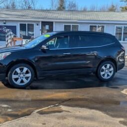 2017 Chevrolet Traverse LT Sport Utility 4D full