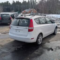 2012 Hyundai Elantra Touring GLS Wagon 4D full