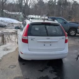 2012 Hyundai Elantra Touring GLS Wagon 4D full