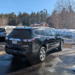 2017 Chevrolet Traverse LT Sport Utility 4D full