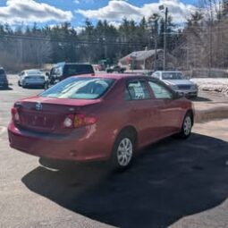 2010 Toyota Corolla LE Sedan 4D full