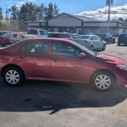2010 Toyota Corolla LE Sedan 4D full