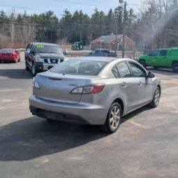 2011 Mazda MAZDA MAZDA3 i Touring Sedan 4D full