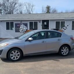 2011 Mazda MAZDA MAZDA3 i Touring Sedan 4D full
