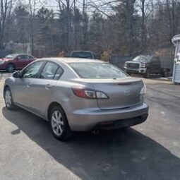 2011 Mazda MAZDA MAZDA3 i Touring Sedan 4D full