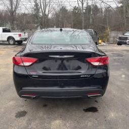 2015 Chrysler 200 S Sedan 4D full