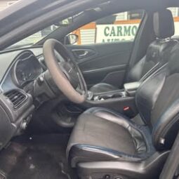 2015 Chrysler 200 S Sedan 4D full