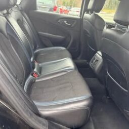 2015 Chrysler 200 S Sedan 4D full