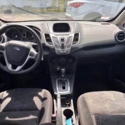 2011 Ford Fiesta SE Hatchback 4D full