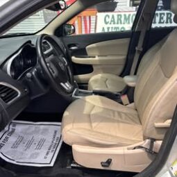 2011 Dodge Avenger Mainstreet Sedan 4D full