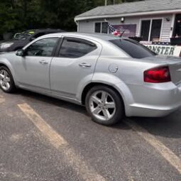 2011 Dodge Avenger Mainstreet Sedan 4D full
